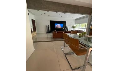 Departamento 4 AMBIENTES 2 DORMITORIOS y dos cocheras  en Villa Devoto