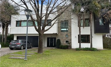 EXCELENTE PROPIEDAD EN TERRAVISTA!!!!