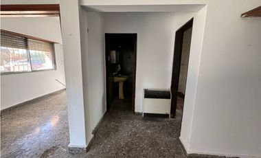 Casa en venta a metros de Av. Mitre