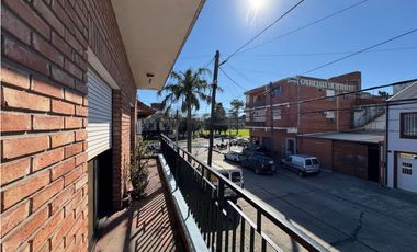 Casa en venta a metros de Av. Mitre