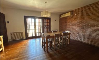 Casa en venta con excelente ubicacion