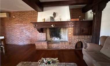 Casa en venta con excelente ubicacion