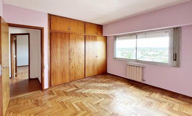 VENTA: Departamento de 3 dorm. en ubicación privilegiada en Santa Rosa