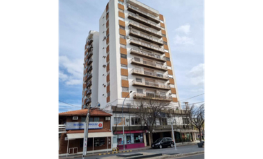 VENTA: Departamento de 3 dorm. en ubicación privilegiada en Santa Rosa