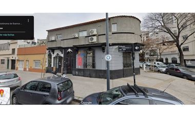 venta casa excelente esquina lote comercial en el barrio de Colegiales