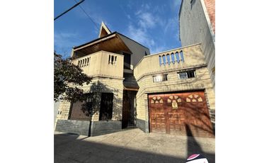 Casa en Venta - 6 Amb - Garage - Jardin - Terraza