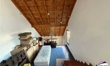 Casa en Venta - 6 Amb - Garage - Jardin - Terraza
