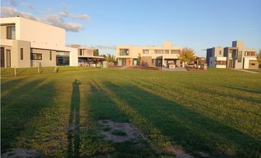 LOTE EN VENTA EN TERRAVISTA!!!!