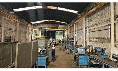 Galpon de 600 m2 con puente de grua