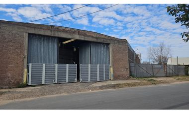 Galpon de 600 m2 con puente de grua