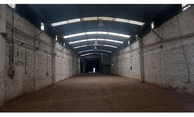 Galpon de 600 m2 con puente de grua