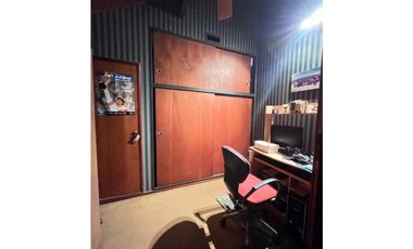 EXCELENTE PROPIEDAD EN CASTELAR NORTE!!!!