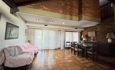 EXCELENTE PROPIEDAD EN CASTELAR NORTE!!!!