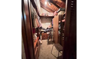 EXCELENTE PROPIEDAD EN CASTELAR NORTE!!!!