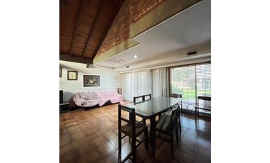 EXCELENTE PROPIEDAD EN CASTELAR NORTE!!!!