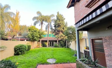 EXCELENTE PROPIEDAD EN CASTELAR NORTE!!!!