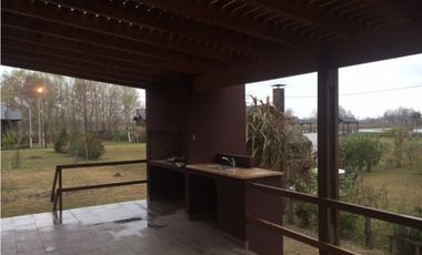 Cabaña en venta en Barrio Yacht Club Guazu