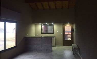 Cabaña en venta en Barrio Yacht Club Guazu