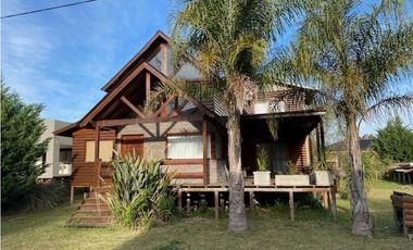 Cabaña en venta en Barrio Yacht Club Guazu