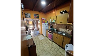 Chalet en esquina a la venta