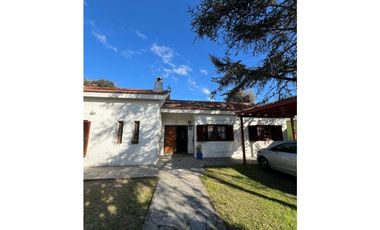 Chalet en esquina a la venta