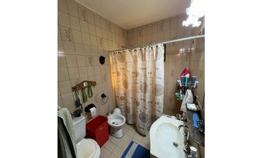 Chalet en esquina a la venta
