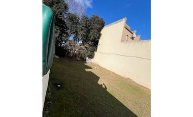Chalet en esquina a la venta