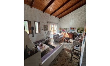 Chalet en esquina a la venta