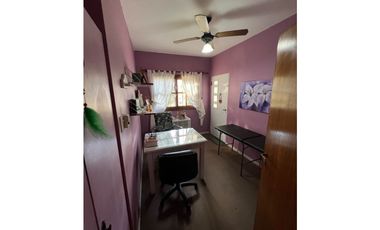 Chalet en esquina a la venta