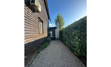 Cabaña a la venta en Barrio Yacht Club Guazu