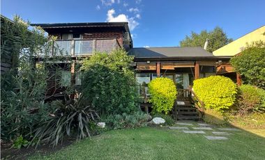 Cabaña a la venta en Barrio Yacht Club Guazu