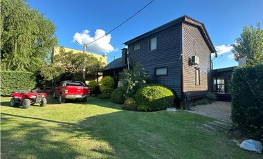 Cabaña a la venta en Barrio Yacht Club Guazu