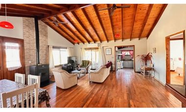 Cabaña en venta en Barrio Yacht Club Guazu