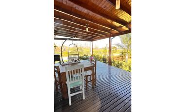 Cabaña en venta en Barrio Yacht Club Guazu