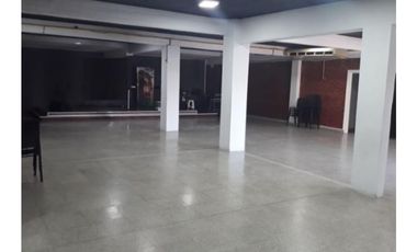 EDIFICIO EN VENTA EN EXCELENTE UBICACION EN ITUZAINGO SUR