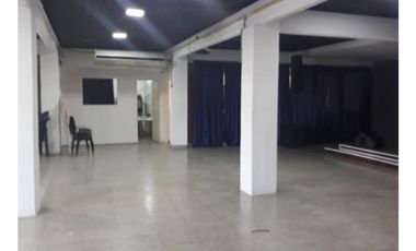 EDIFICIO EN VENTA EN EXCELENTE UBICACION EN ITUZAINGO SUR