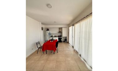 Departamento dos ambientes en zona residencial a la venta