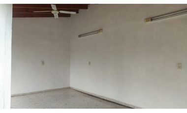 SE VENDE 2 CASAS  en 1.  ARBOL Y BLANCO 1286