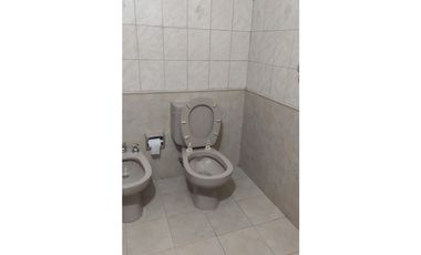 SE VENDE 2 CASAS  en 1.  ARBOL Y BLANCO 1286