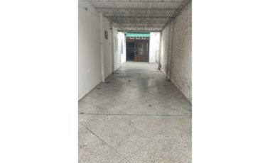 SE VENDE 2 CASAS  en 1.  ARBOL Y BLANCO 1286