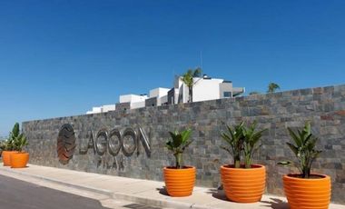 Lote en venta en  Lagoon Pilar. Con platea y proyecto aprobado.