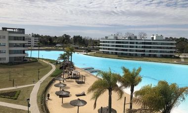 Lote en venta en  Lagoon Pilar. Con platea y proyecto aprobado.