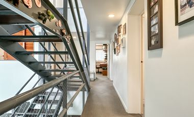 Exclusiva casa en venta de 8 ambientes con piscina y jardin en Florida