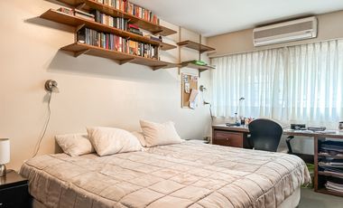 Exclusiva casa en venta de 8 ambientes con piscina y jardin en Florida