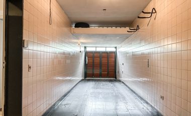 Exclusiva casa en venta de 8 ambientes con piscina y jardin en Florida