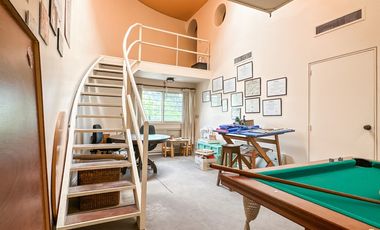 Exclusiva casa en venta de 8 ambientes con piscina y jardin en Florida