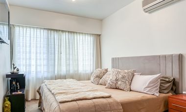 Exclusiva casa en venta de 8 ambientes con piscina y jardin en Florida