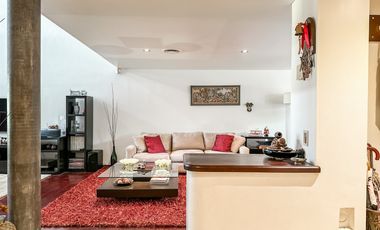 Exclusiva casa en venta de 8 ambientes con piscina y jardin en Florida