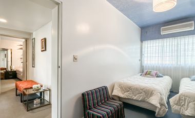 Exclusiva casa en venta de 8 ambientes con piscina y jardin en Florida