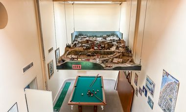 Exclusiva casa en venta de 8 ambientes con piscina y jardin en Florida